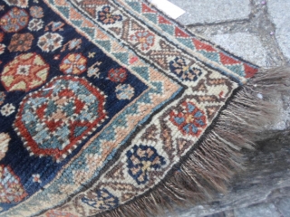 Antique Qashqa'i khordjin in very good condition (full pile). All natural
dyes for this piece wool on wool. More info or pictures on request.
About 55x55 cm.
Greetings from COMO !   L. Maurice  ...