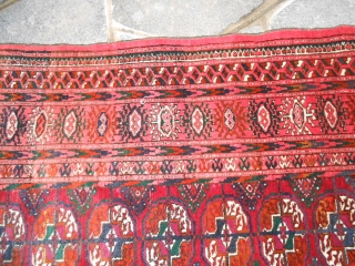 190 x 133 cm. Old Turkmen carpet tekke gol. This piece show on the border one date and
the inscription (date: 1955 / inscription: CCCP).
Very good  conditions. This turkmen  piece has  ...