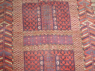 Antique Turkmen Teke tribe Hatchlon in very good condition. All natural dyes and shiny wool for this Four Seasons Turkmen carpet. Size cm.  138 x 121 cm = ft.4,52 by 3,69.
  ...