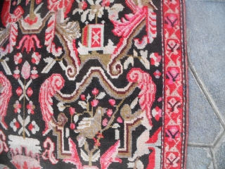 Antique KARABAGH CAUCASUS gol-farangh design.
In very, very good condition.  FULL PILE, not restored.
SIZE  is   cm. 205 x 121.

GOOD LOOK !
WARM REGARDS  from lake of COMO !  