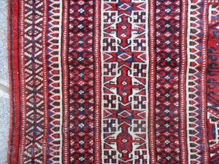 166 x 112  cm
ANTIQUE TURKMEN carpet knotted tribe YOUMUT.
Bejinning end XX° th century.
Perfect the condition. Full pile any restors, repils, stains.
Very fine knot for this one. 
Has been WASHED.
Other info or  ...