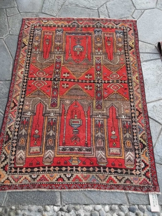 167 x 119  cm   =  5.47 ft x 3.91 ft.   
Tappeto annodato in ANATOLIA distretto di Konya.
Oriental carpet knotted in ANATOLIA, I think Konya region.
Very good  ...