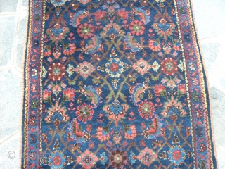 6,33 x 0,81 m 
Antique runner knotted in Kordestan _BIDJAR
Very good condition = FULL PILE = No restors.
Runner antique with wonderfull wool and natural dyes.
Other info or photos on request.

REGARDS from COMO  ...