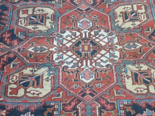 SIZE  cm.  322 x 237   In very good condizions.  wool on cotton.
Antique persian KARDJEH/Heris. The carpet has been washed.  All original - the carpets han not  ...