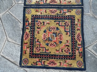 NINGXIA  antique 3 sitting mat for a BUDDHIST temple.
Condition all perfect.
Great colors. Size is 188 x 66 cm. 
For more info and photos of this runner, don't 
hesitate to contact me  ...