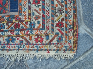 Soumach CAUCASUS in perfect condition with great colors.
Soumach  Wool on wool.
All original ends and size.
This soumach has not been washed.
Beautiful original piece CAUCASUS.
Size is  cm.188 x 109 = ft. 6.16  ...