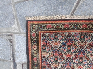 Wonderfull antique MISHAN village, district of Malayer.
In perfect condition and qashed. Size  124 x 202  cm.
Original extra fine design ZIL-Y-SULTAN.
This piece has been knotted like a QOUM 100 % silk  ...