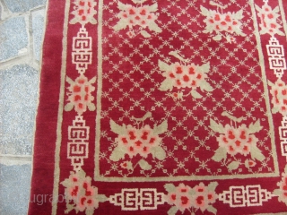 159 x 96 cm. Oriental carpet knotted in Gansu / China. Antique about 80/90 years old.
In perfect condition. Very beautiful red colour. Velvelty wool. Peonia patter.

VENDUTO ------ SOLD
     