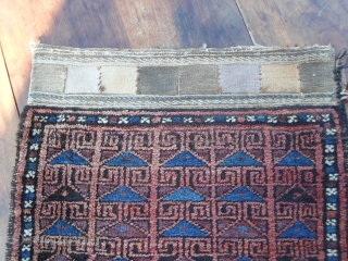 Baluch antique Balisht in very-very good condition.
Original design for this one and natural dyes.
Size is  104x59 cm = ft. 3.41 by ft. 1.93.
A collectible piece very archaic.
This baluch is all complete,  ...