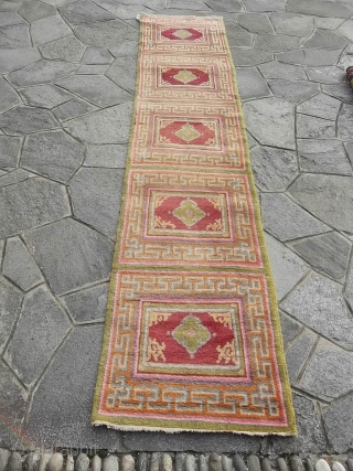 A little runner from Xinjiang, East Turkestan, Oasi of KHOTAN.
This antique SAMARKAND is in perfect condition (like new).
Original piece for Buddhist Monastery.
Size is  307 x 66 cm.
More pictures or info on  ...