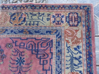 Antique PANDERMA Anatolian carpet in good condition. Only one corner has been damaged
and restored with a piece of other carpet (look the photo). About this damage the
carpet has a reasonable price. Size  ...