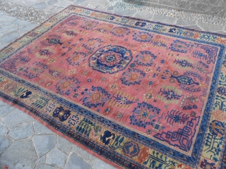 Antique PANDERMA Anatolian carpet in good condition. Only one corner has been damaged
and restored with a piece of other carpet (look the photo). About this damage the
carpet has a reasonable price. Size  ...