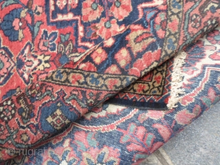 Borchalu Hamadan district persian carpet in very, very good condition.
Full pile, without problem. Washed and ready for domestic use.
200 x 148 cm  is the exact size of this carpet.
Has been exported  ...