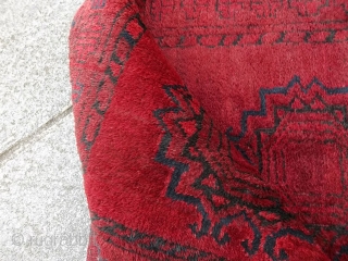 96 x 70 cm
Oriental carpet old AFGHAN ERSARI in condition perfect.
Wool on wool 

S O L D   in France !  Merçi !        