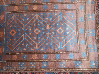 99 x 68  cm
Old AFGHAN Belouch Balisht
In very, very good condition.
Wool on wool. Carpet and kilim reverse.
Shiny wool and beautiful colors for this carpet.
        