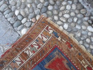 Antique Kazakh from Caucasus in fair condition.
Wool on wool and natural colors for this piece.
Very archaic design and shiny colors.
More info or pictures on request.
REGARDS from COMO !      ...