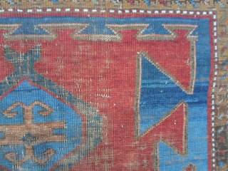 Antique Kazakh from Caucasus in fair condition.
Wool on wool and natural colors for this piece.
Very archaic design and shiny colors.
More info or pictures on request.
REGARDS from COMO !      ...