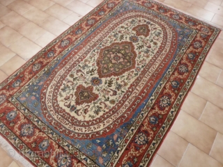 QOUM in very very good condition.
Full pile without restors.
Beautiful color and fine knot.
Persian carpet exported from the
Country before 01.01.2002.
219 x 140 cm the size.
THANKS for your attention and
for more info and photos,  ...