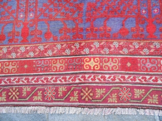 East Turkestan - Xinjiang - Oasi of YARKAND.
Antique Samarkand design POMEGRANADES.
Size m. 4.99 x 2.30
Good condition, all original. Fastened color.
Other info and photos on request.
***********
This piece has been sold in COMO! Grazie!
VENDUTO  ...