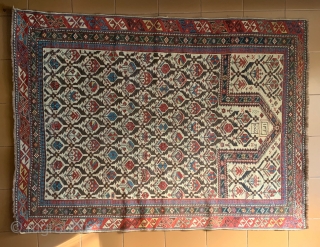 Daghestan dated in very good condition with lovely white
field and mehrab design. Size 140x101 cm. Egira date is
1320 moon calendar; soon calendar(Pape Gregorian) is 1902/3.
Fine knot for this one, and great fastened  ...