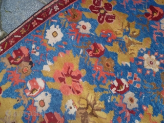 217 x 147 cm
Oriental carpet knotted in CAUCASUS region of KARABAGH.
All wool and in very good condition.
Amazing piece and very original for the color blue-sky.
More pictures or info on request.

Greeting from COMO  ...