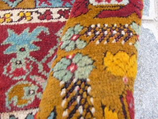 162 x 101 cm Antique KIRSHIR prayer rug in very good condition
All wool and natural dyes for this Anatolin carpet.
The piece is all original.NO restors for this Kirsehir.
Ask for more info and  ...