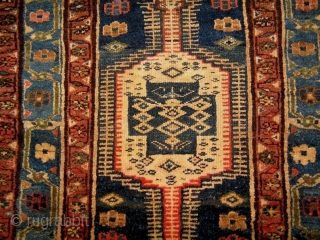 An antique and very original piece that I think district of AZERBAIJAN. 
MESHKIN capet antique.   * But MAYBE a KELARDASHT carpet antique *.
Wool on wool and natural dyes.
Size cm. 99  ...