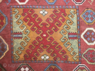 Tappeto antico KAZAKH Borchalu CAUCASUS. The size is 273 x 174 cm.
Very good condition. Full pile and fastened colors, washed.
Collector piece. Wool on wool, natural dyes. 
More pictures and info on request.
Kind  ...