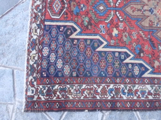 201X133 CM SIZE OF THIS DISTRICT OF HAMEDAN, VILLAGE OF MAZLAGHAN. GOOD CONDITION, WASHED. ALL NATURAL DYES FOR THIS CARPET KNOTTED AROUND THE FIRST QUARTER xx TH. c/   FOR MORE  ...