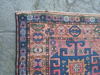 Kordi antique carpet in very good condition.
Archaic design for this
carpet. Thanks in advance for your queries.
GREETINGS  from COMO !
BEST wishes for a new YEAR !
Maurice

       