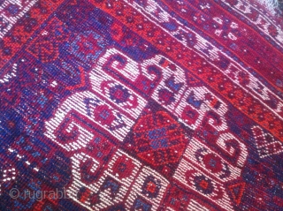 This antique rug is an old hand knotted Qashqai(also known as Shiraz), came in 308cm * 210cm, made of fully saturated shiny colored goat hair. The flowers and shapes are woven beautifully  ...