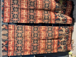 Indonesian Sumba Ikat..Cotton on cotton..Wonderful naturel colours..
2 panels and each panel is 240cm long 77cm breadth..                 