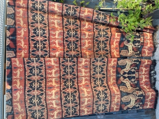 Indonesian Sumba Ikat..Cotton on cotton..Wonderful naturel colours..
2 panels and each panel is 240cm long 77cm breadth..                 