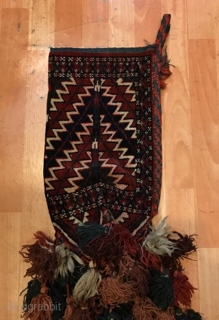 Vintage handmade Turkmen kilim arrowhead 

Size : 
Height : 100 cm
Length : 27 cm

Fast shipping worldwide by Fedex express 

Thank you for visiting my shop :)       