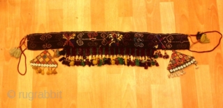 Multi colored antique Uzbek tassel
Size: 75 cm X 16 cm

100% handmade

VINTAGE UZBEK TASSELS :
”Segusha”( Triangle) is a decorative embellishments, whose function, was to decorate the beddings tucked away folded against the walls  ...