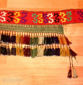 Uzbek asian ethnic tribal tassel
Old accessories and silk colored tassel 
Very good quality

Size: 100 cm X 35 cm (it is tassel size not fabric the fabric lenght is 150 cm )

FAST WORLDWIDE  ...