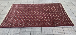 Vintage turkmen handmade carpet

Size : 10 feet x 8,50 feet

                       