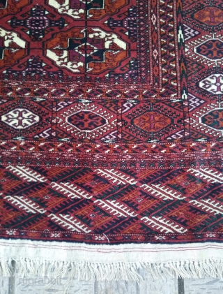 Vintage turkmen handmade carpet

Size : 10 feet x 8,50 feet

                       