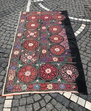 Vintage Kirghiz table cover handmade table cover, hanging wall 
Decorative Home,,,

Size: 180 cm X 109 cm

100% handmade

Dry clean only

Suzani

Suzani is a type of embroidered and decorative tribal textile made in Tajikistan, Uzbekistan,  ...