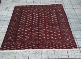 Vintage turkmen handmade carpet

Size : 10 feet x 8,50 feet

                       