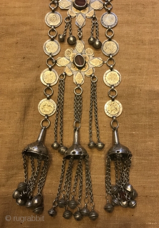 Necklace length: 55 Centimeters; Pendant height: 70 Centimeters; Pendant width: 12 Centimeters
Vintage handmade turkmen silver jewelry pendant 

Weight: 474 grams 

Heights: 70 cm (with robe)
Length : 12 cm

Fast shipping worldwide 

Thanks visiting  ...