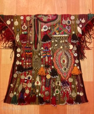 Vintage turkmen baby kids dress clothes costume
Ethnic and tribal unuqie 

Size: 
Height : 45 cm
Lenght : 35 cm

Fast shipping all over the world,,!!!

Thanks visiting for my shop :)     