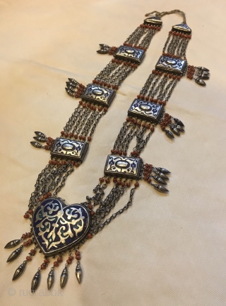 Vintage handmade uzbek silver jewelry necklaces

Heights: 42 cm
Weight: 255 gram

Fast shipping worldwide 

Thanks visiting for my shop :)               
