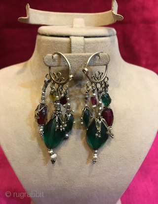 Vintage Uzbek handmade silver earring 

Size : 
Height: 7 cm
Width: 2 cm

Fast free shipping worldwide 

Thank you for visiting my shop:)            