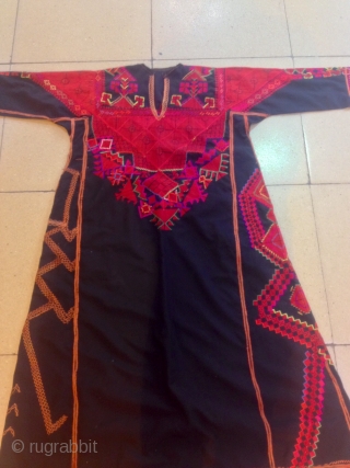 Old Sryian dress , asian dress , silk dress , handmade dress ,
Size:
Height : 140 cm
Arm length : 144 cm

             