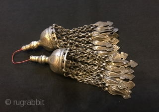 Antique turkmen silver jewelry gubba

Heights: 13.50 cm

                          