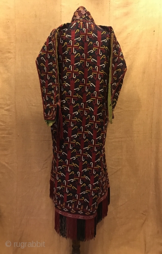 19.th century Turkoman caftan chirpy clothes
Unique ethnic tribal embroidered chirpy kaftan , wedding ceremony overall clothing

Size: 
Height : 110 cm
Under arm : 62 cm
Shoulder size : 40 cm

Please feel free if you  ...