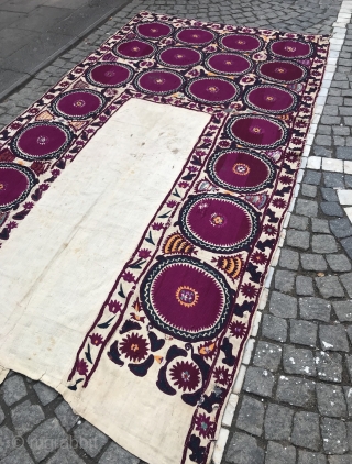 Antique Uzbek leylanabat embroidery Suzani , mihrab suzani cover, bohemian colorful home interior decoration textiles 

100% handmade

Size: 235 cm X 135 cm


Suzani

Suzani is a type of embroidered and decorative tribal textile made  ...
