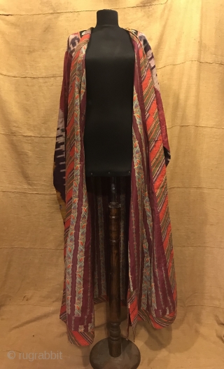 Uzbek Vintage silk ikat chapan clothes

Size 
Height : 140 cm
Under arm : 70 cm
Shoulder size : 60 cm

Fast shipping worldwide 

Thank you visiting for my shop :)      