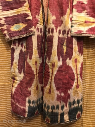 19.th Century Silk İkat chapan, uzbek hand weaving coat, silk robe caftan clothes, rare ikat chapan coat


Size 
Height : 120 cm
Under arm : 58 cm
Shoulder size : 50 cm

Fast shipping worldwide 

Thank  ...